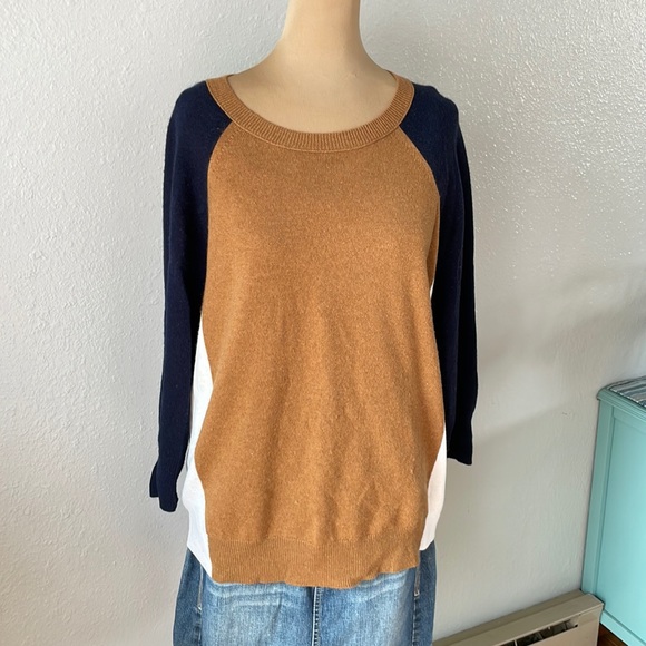 J. Crew Sweaters - J Crew cashmere sweater. Size Large.